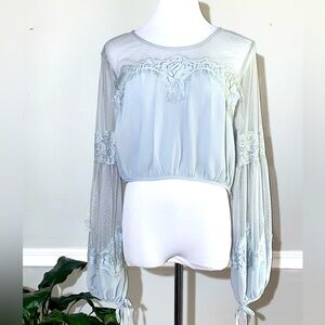 NWT FOREVER 21 CONTEMPORARY BLOUSE